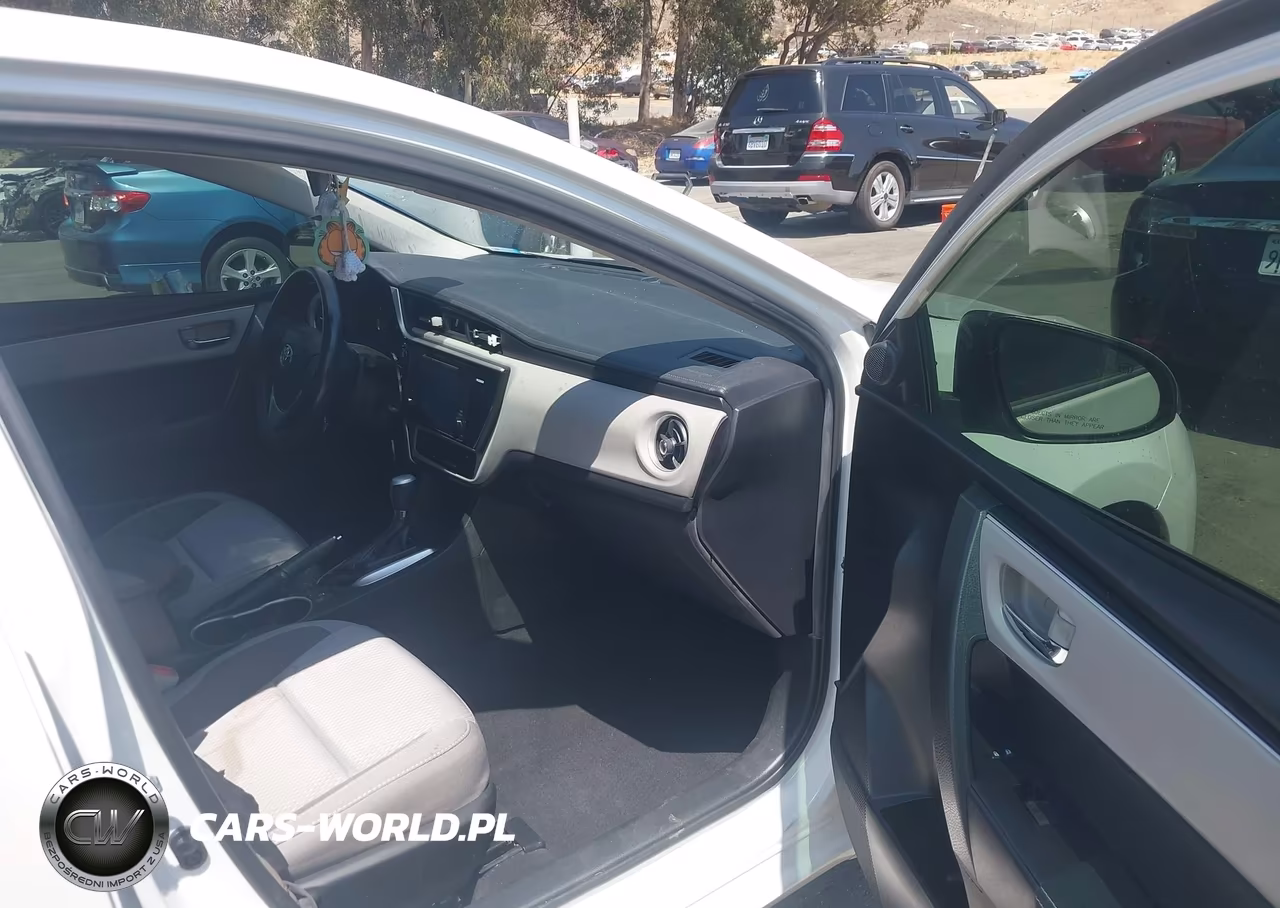2017 Toyota Corolla Le VIN:5YFBURHE8HP674223 - 5