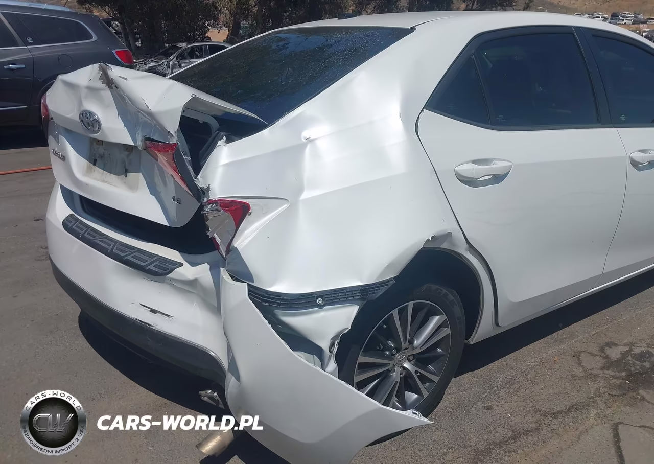 2017 Toyota Corolla Le VIN:5YFBURHE8HP674223 - 6
