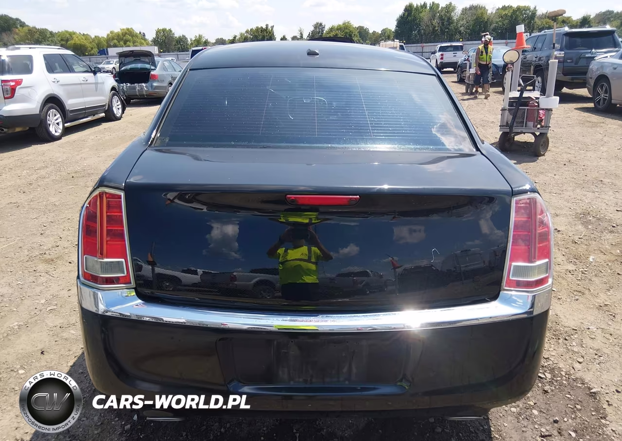 2012 Chrysler 300 Limited VIN:2C3CCACG9CH289029 - 17