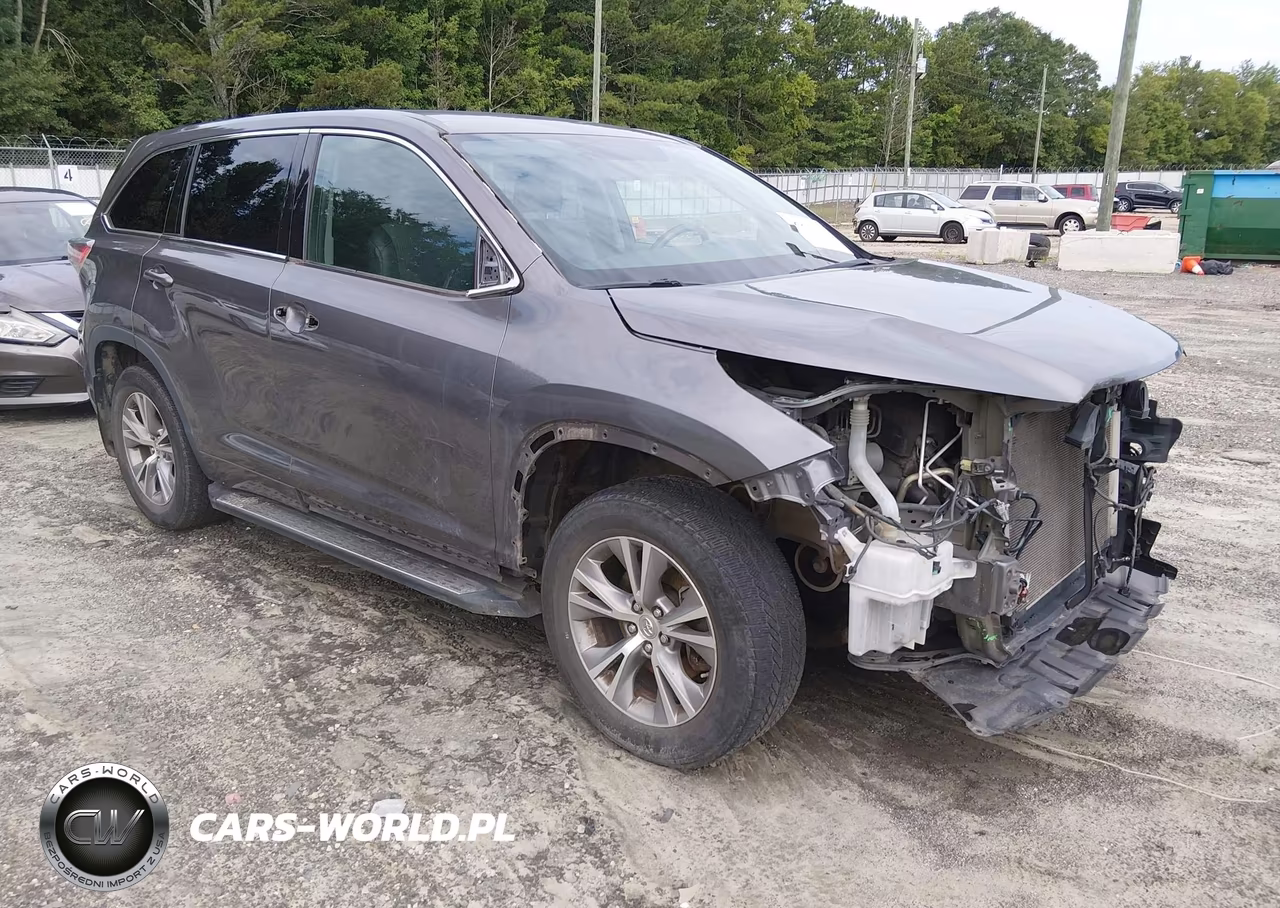 2015 Toyota Highlander Le Plus V6