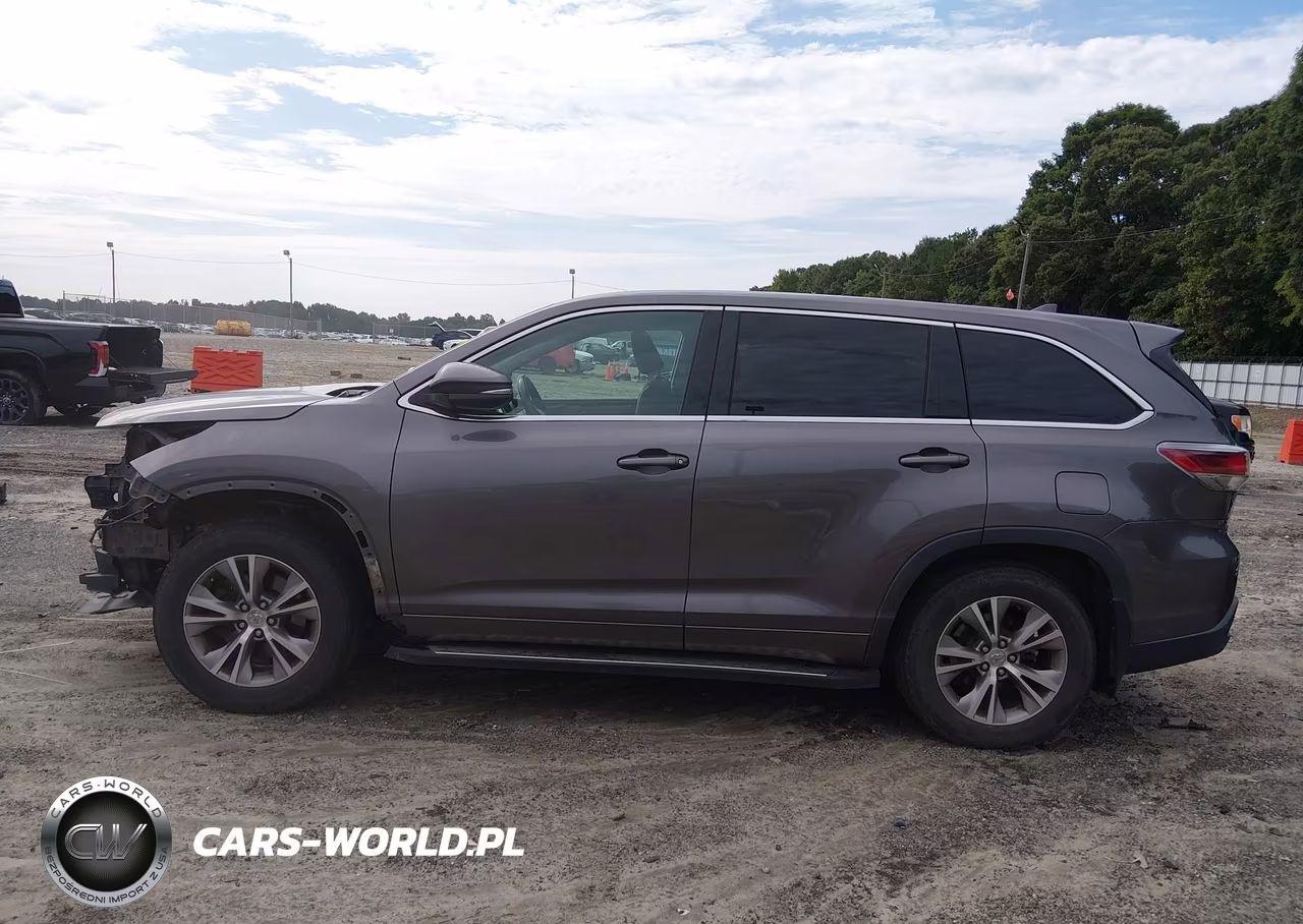 2015 Toyota Highlander Le Plus V6 VIN:5TDZKRFH8FS063002 - 15