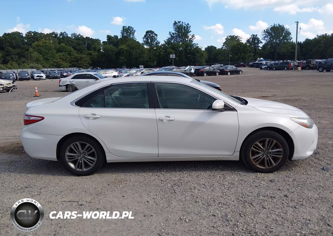 2017 Toyota Camry Se VIN:4T1BF1FK2HU389343 - 12