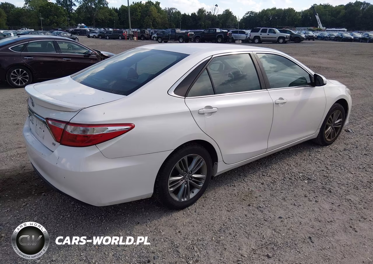 2017 Toyota Camry Se VIN:4T1BF1FK2HU389343 - 4