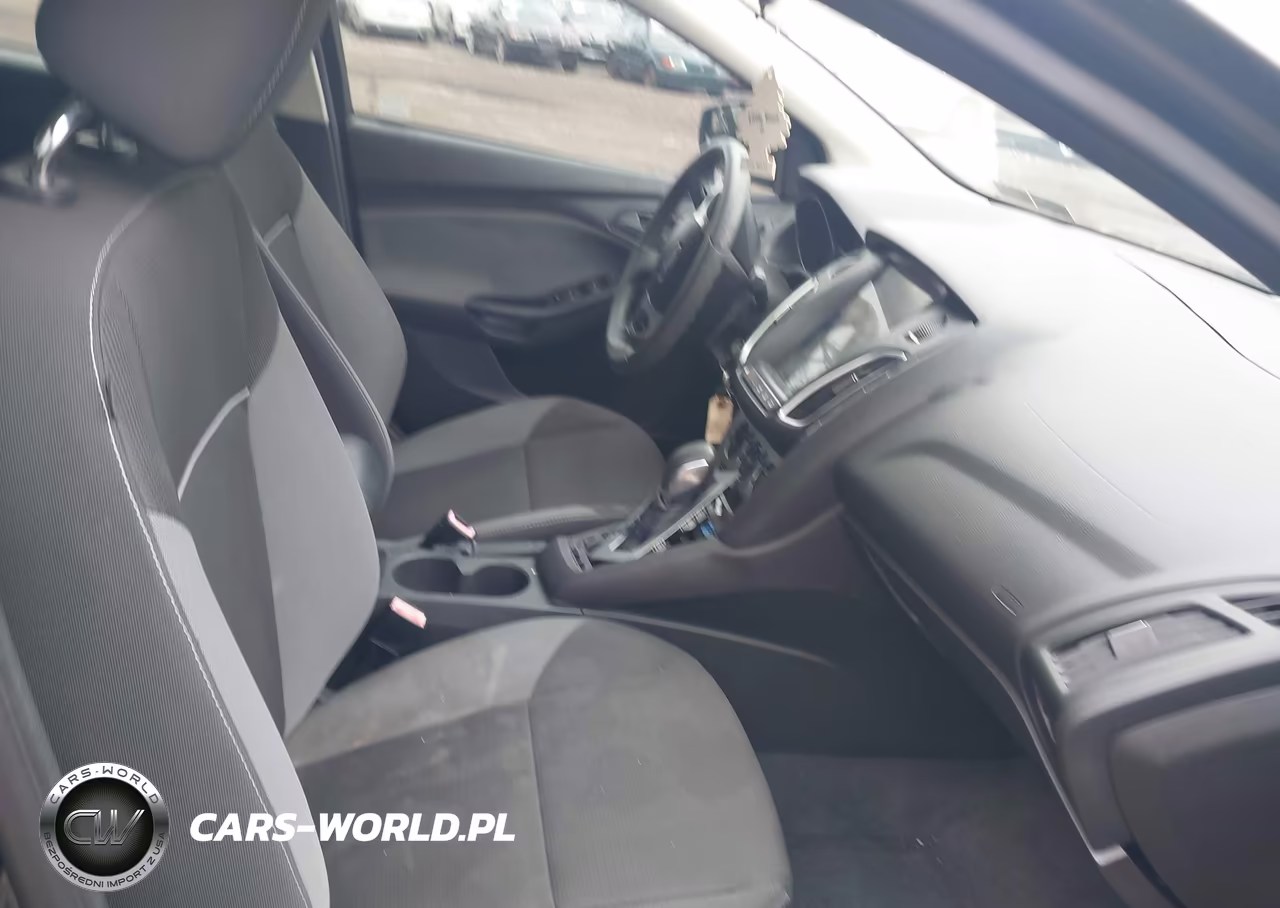 2012 Ford Focus Se VIN:1FAHP3F20CL371659 - 5