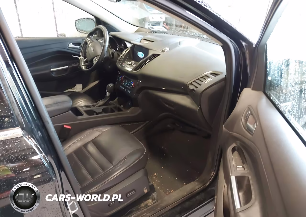 2017 Ford Escape Titanium VIN:1FMCU9J99HUA59065 - 5
