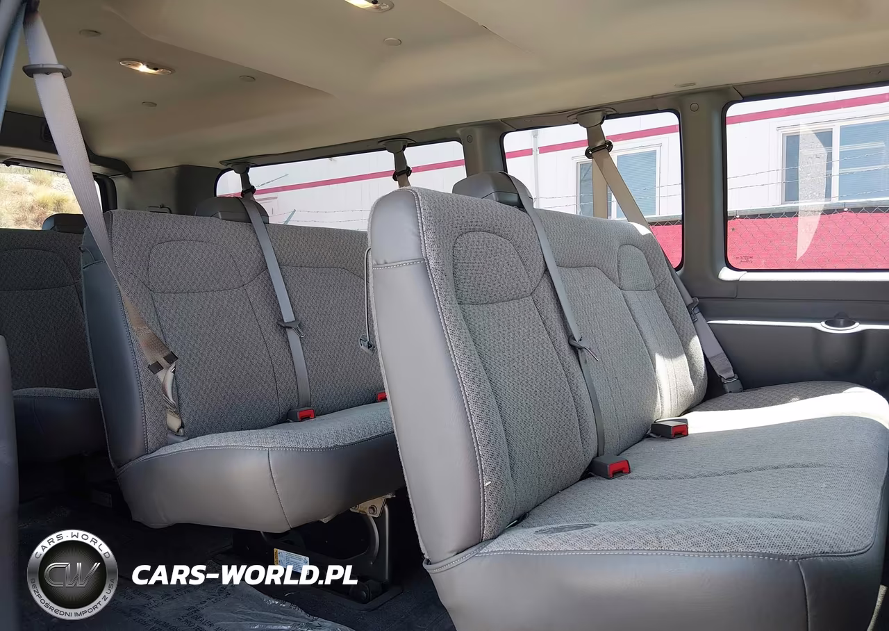 2017 Chevrolet Express 3500 Lt VIN:1GAZGPFFXH1274389 - 8