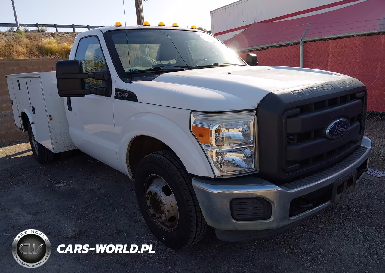 2016 Ford F-350 Chassis Xl