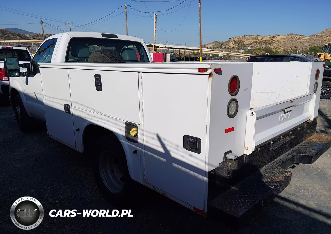 2016 Ford F-350 Chassis Xl VIN:1FDRF3G62GEC86671 - 3