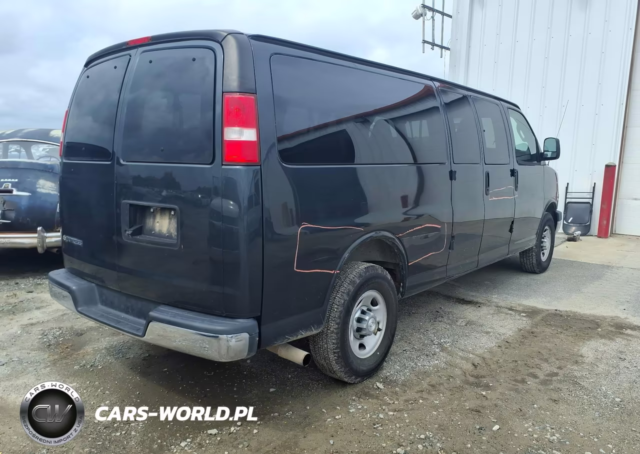 2017 Chevrolet Express 3500 Lt VIN:1GAZGPFF3H1333489 - 4
