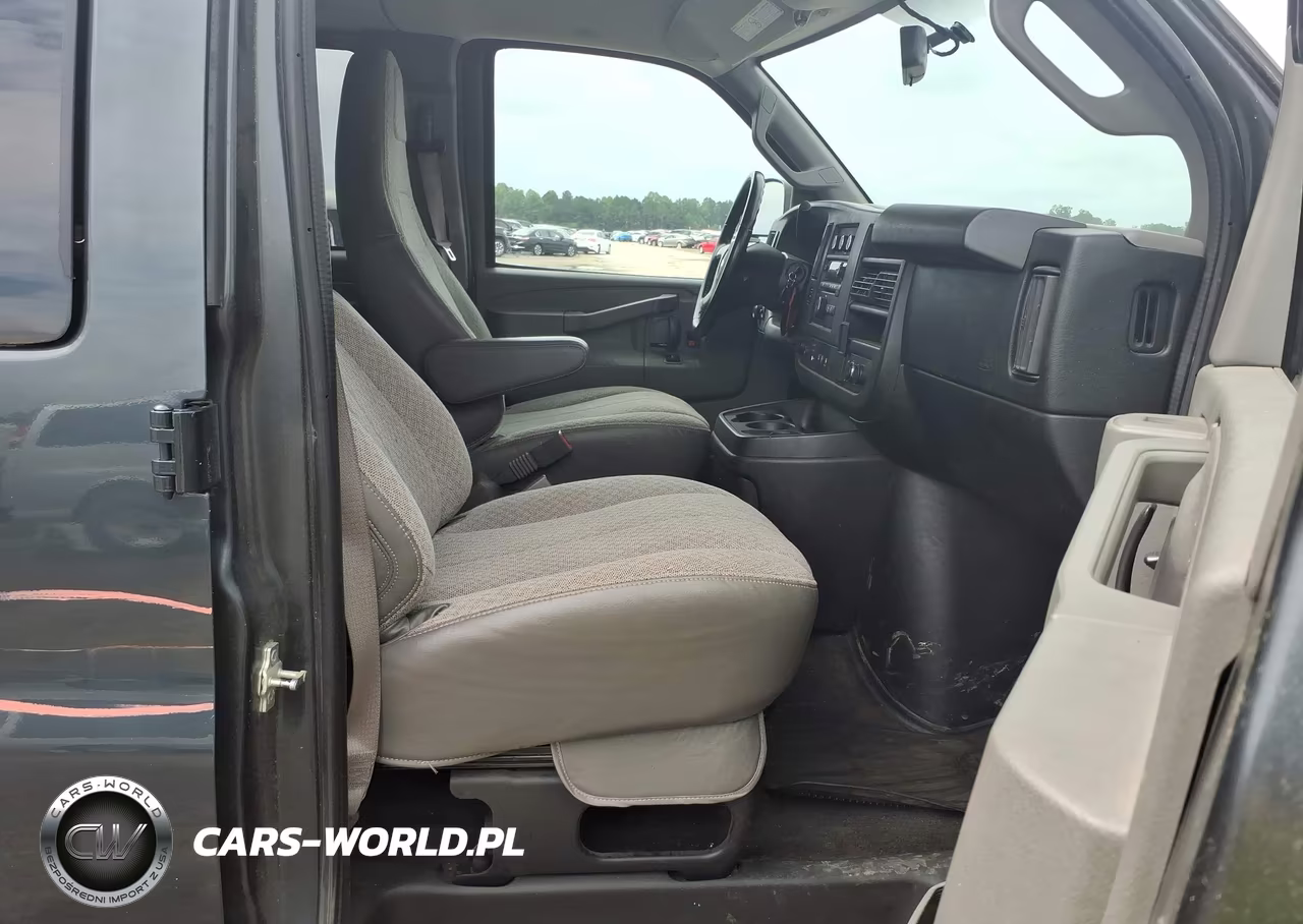 2017 Chevrolet Express 3500 Lt VIN:1GAZGPFF3H1333489 - 5