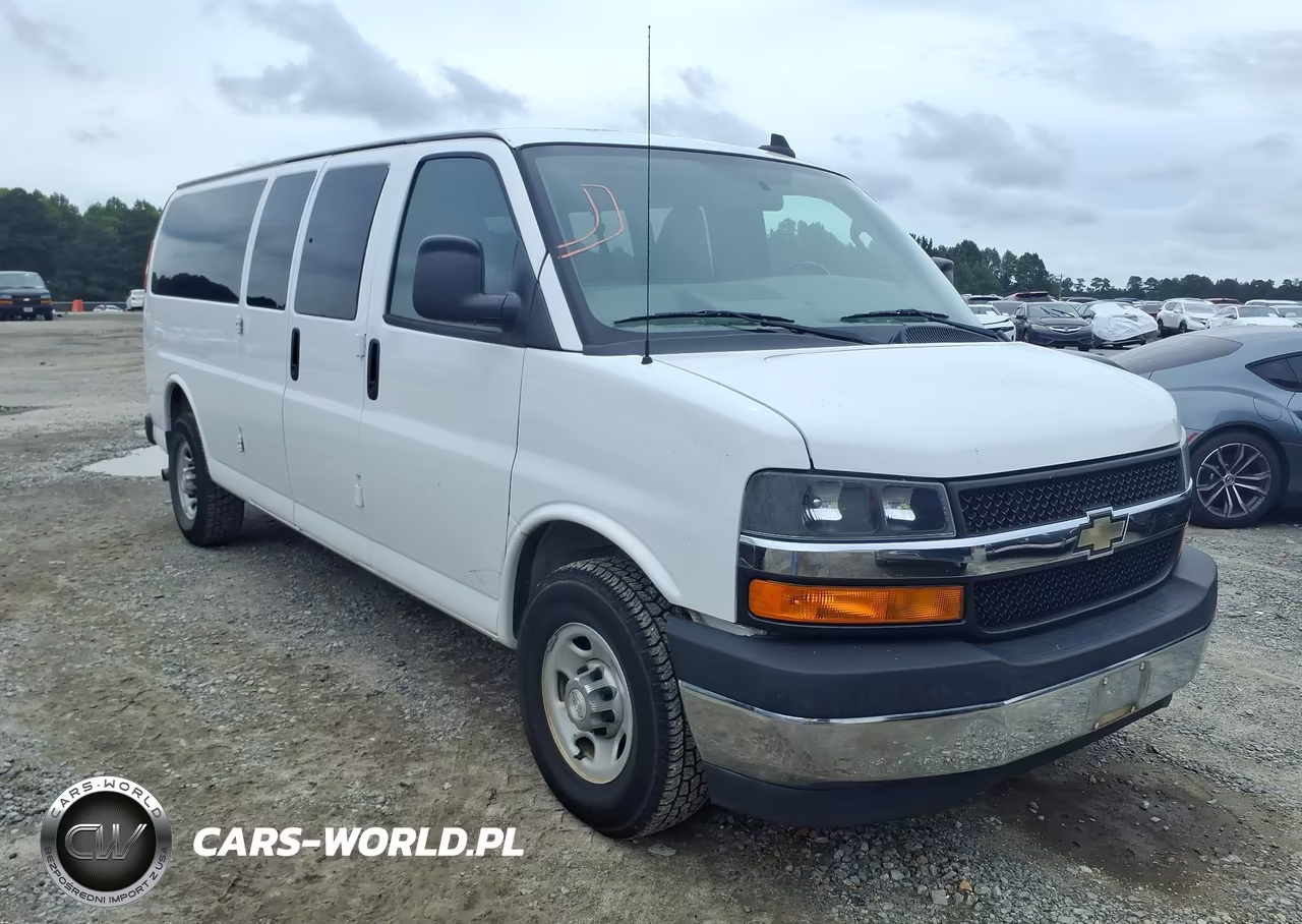 2017 Chevrolet Express 3500 Lt VIN:1GAZGPFFXH1333957 - 1