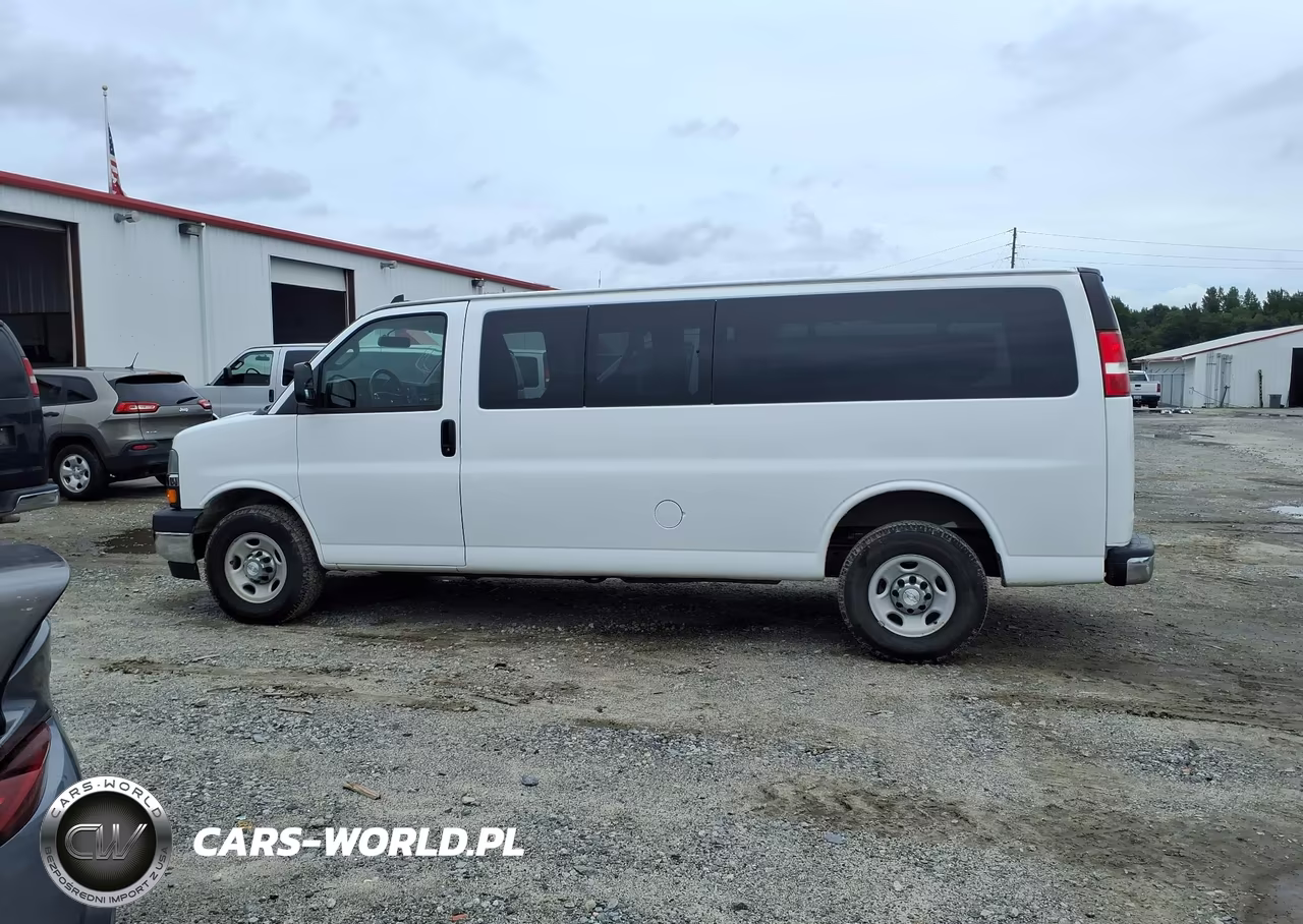 2017 Chevrolet Express 3500 Lt VIN:1GAZGPFFXH1333957 - 14