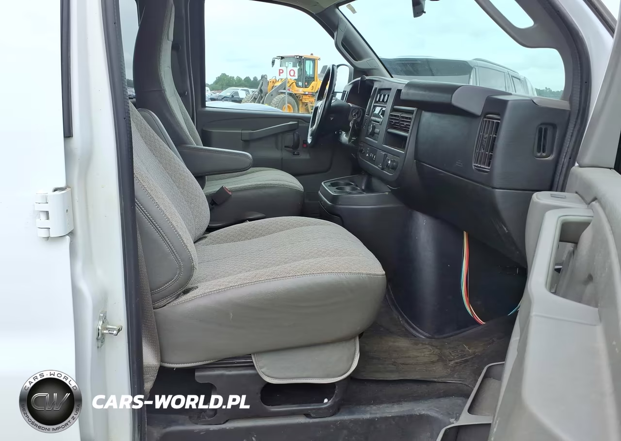 2017 Chevrolet Express 3500 Lt VIN:1GAZGPFFXH1333957 - 5