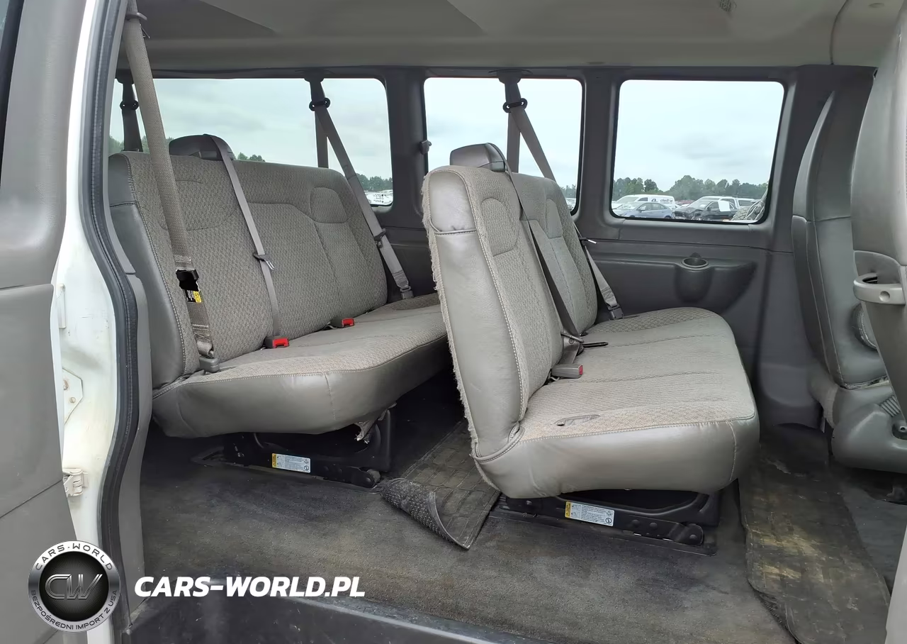 2017 Chevrolet Express 3500 Lt VIN:1GAZGPFFXH1333957 - 8