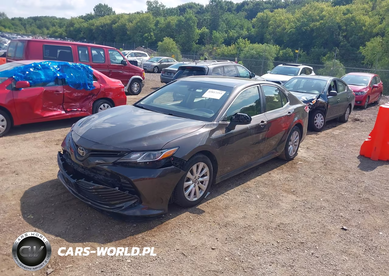 2018 Toyota Camry Le VIN:JTNB11HK5J3030799 - 2