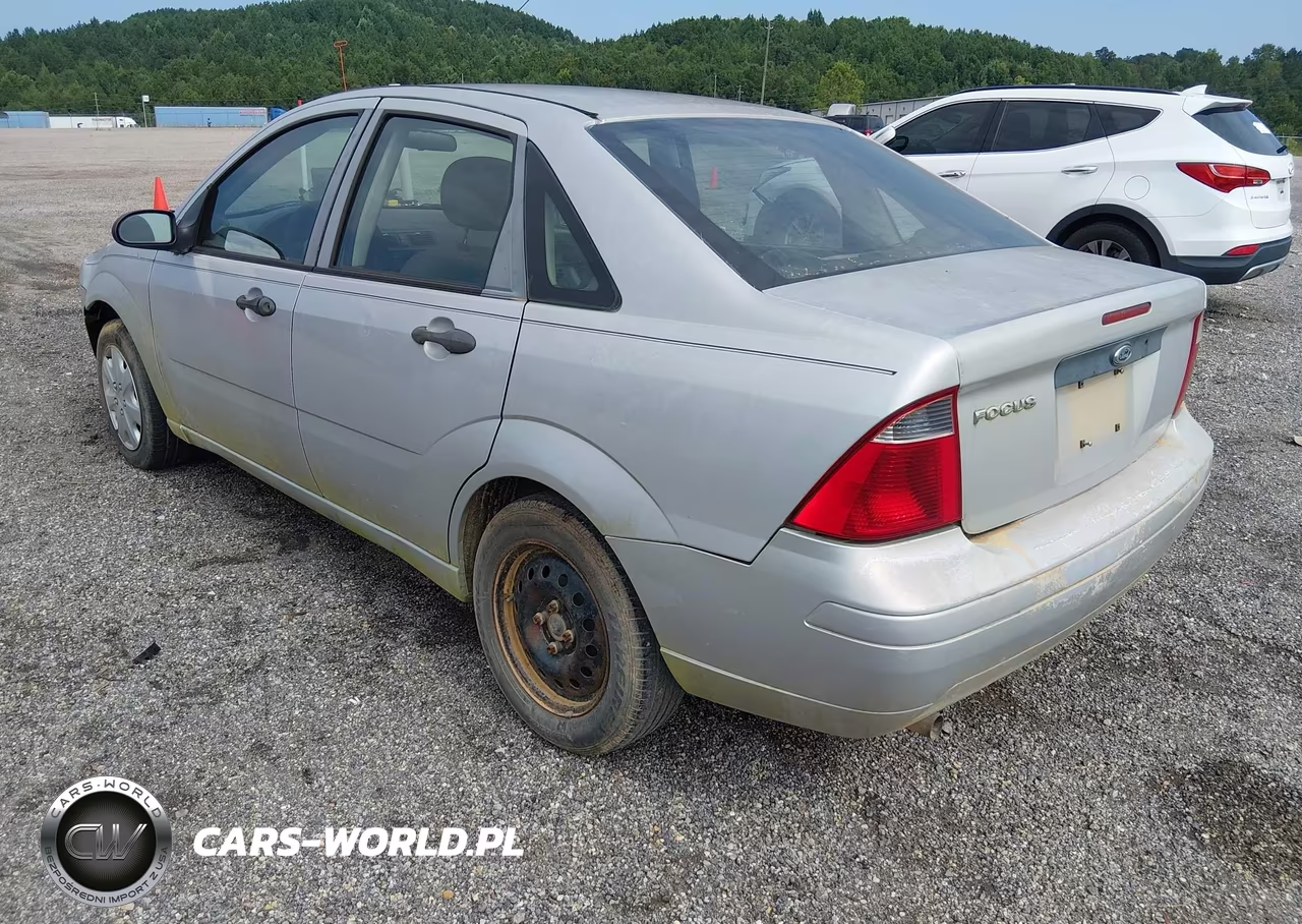 2007 Ford Focus S-Se-Ses VIN:1FAFP34N37W279843 - 3