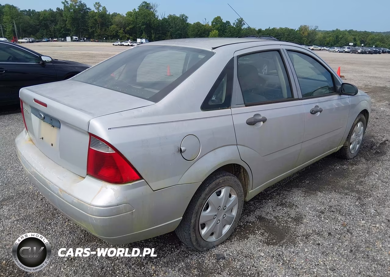 2007 Ford Focus S-Se-Ses VIN:1FAFP34N37W279843 - 4