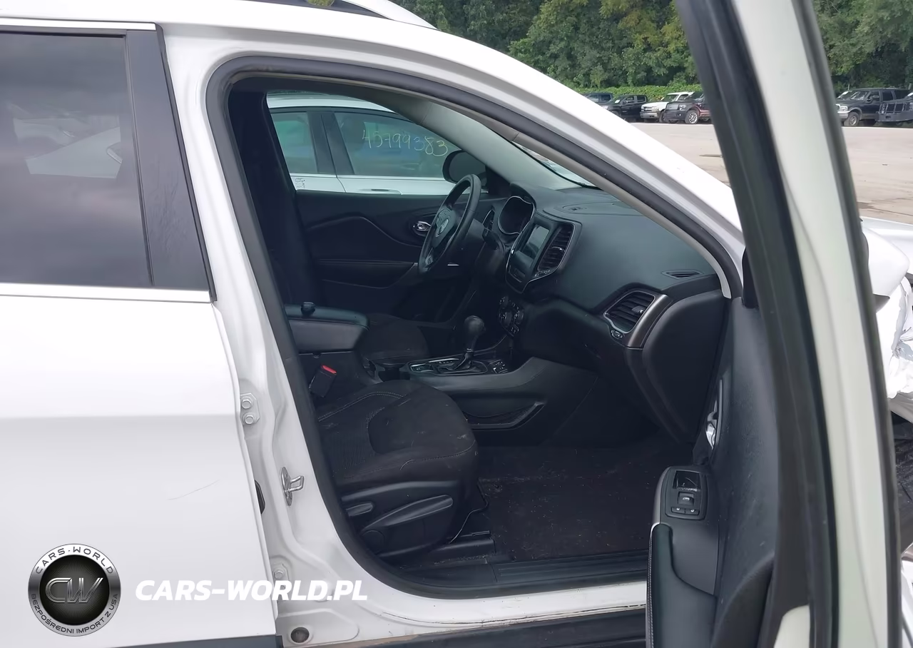 2019 Jeep Cherokee Latitude Fwd VIN:1C4PJLCX0KD312854 - 5