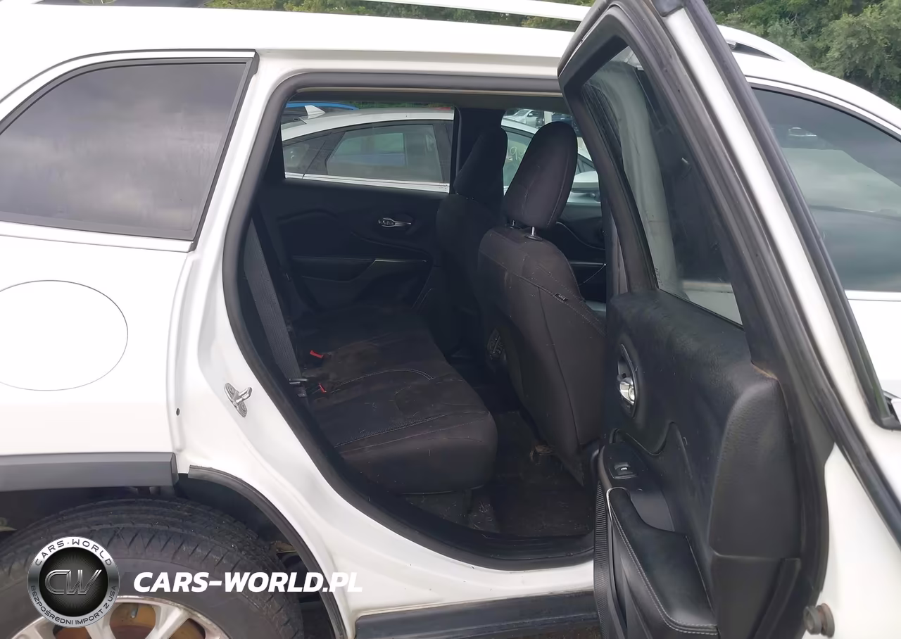 2019 Jeep Cherokee Latitude Fwd VIN:1C4PJLCX0KD312854 - 8