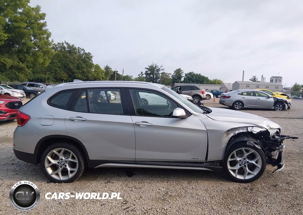 2015 BMW X1 xDrive28I VIN:WBAVL1C55FVY31447 - 13