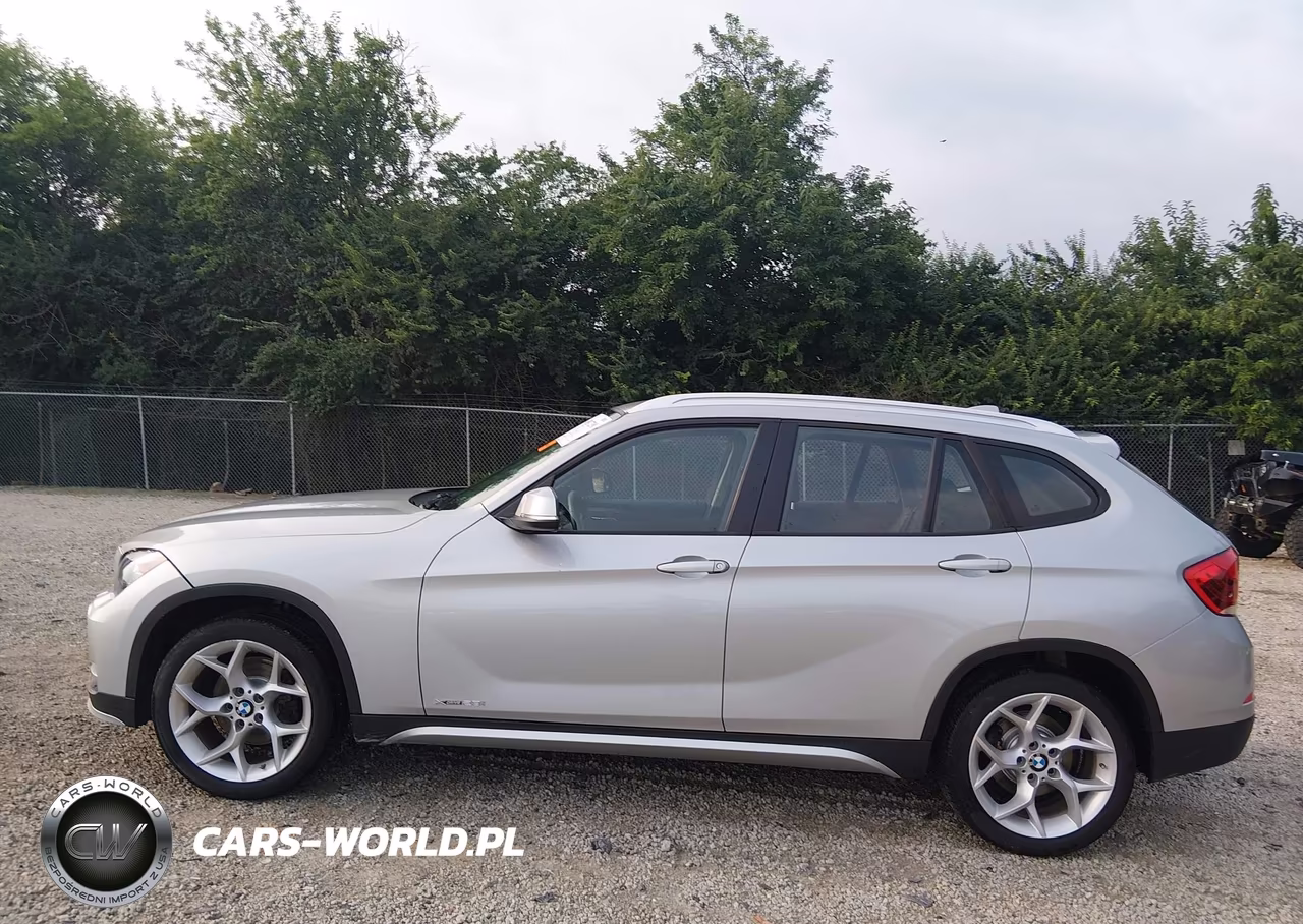 2015 BMW X1 xDrive28I VIN:WBAVL1C55FVY31447 - 14
