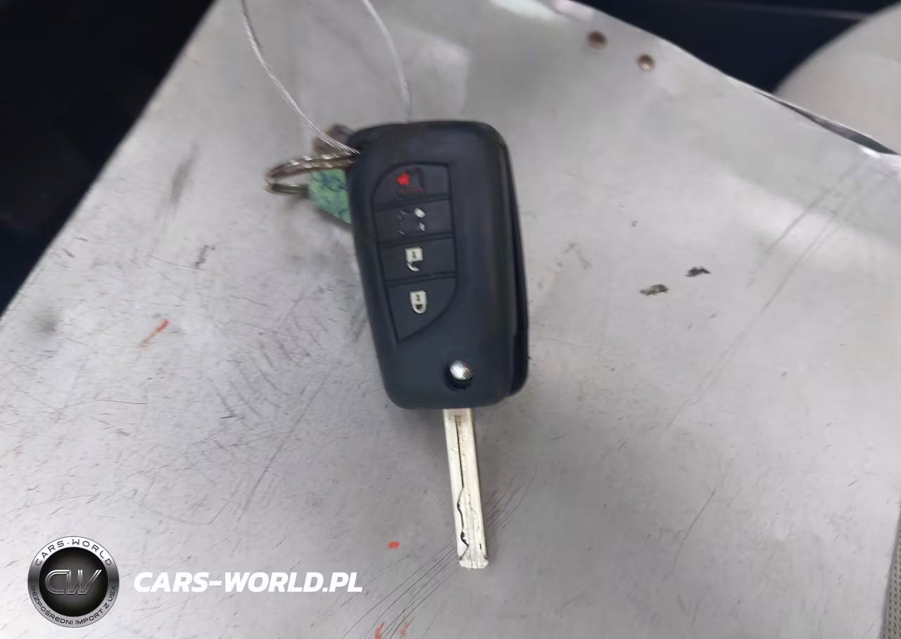 2021 Toyota Corolla Le VIN:JTDEPMAE2MJ182562 - 11