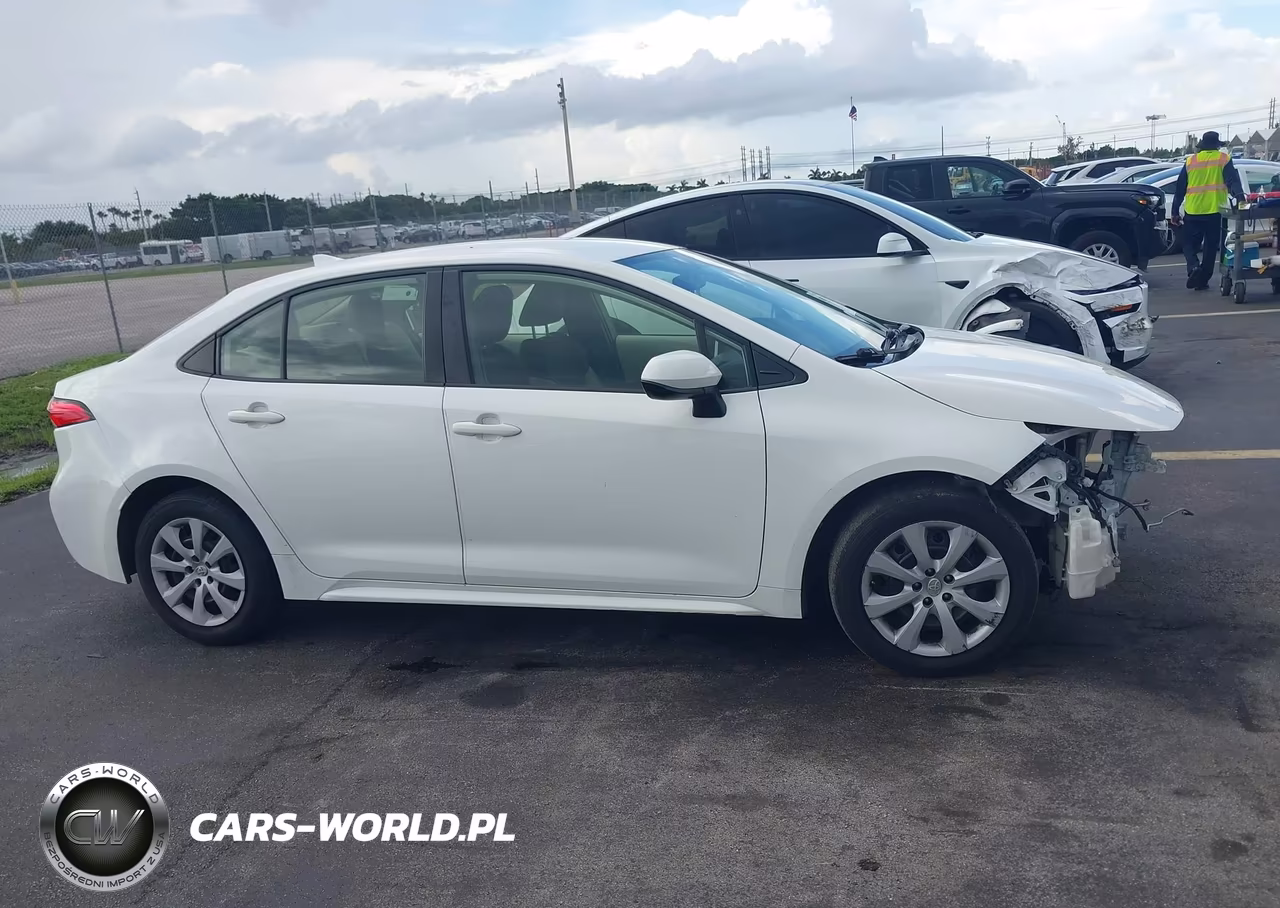 2021 Toyota Corolla Le VIN:JTDEPMAE2MJ182562 - 14