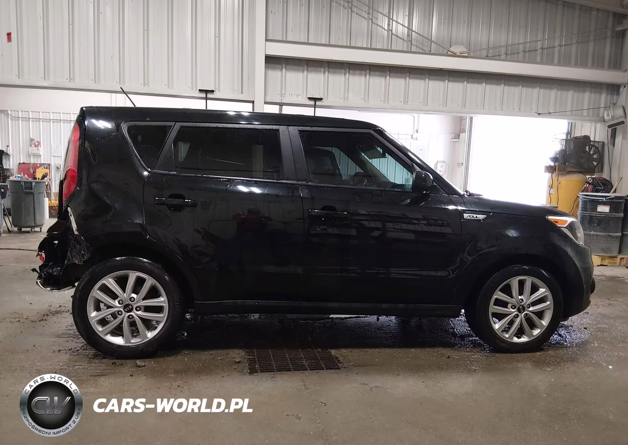 2018 Kia Soul + VIN:KNDJP3A55J7899037 - 13