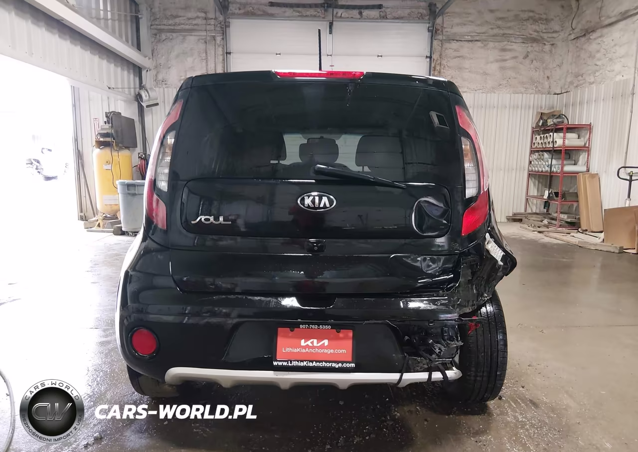 2018 Kia Soul + VIN:KNDJP3A55J7899037 - 16