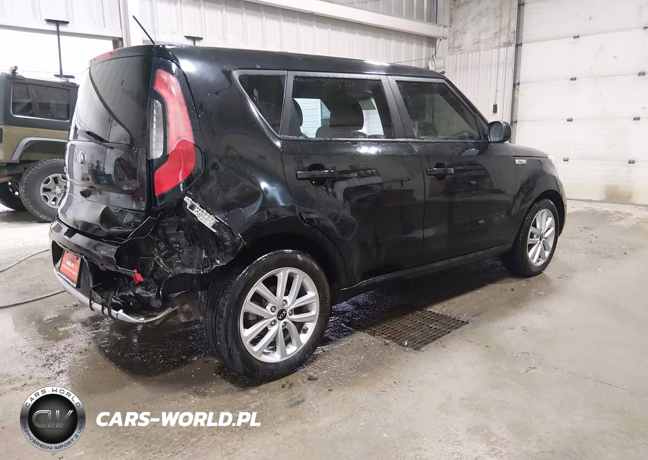 2018 Kia Soul + VIN:KNDJP3A55J7899037 - 4