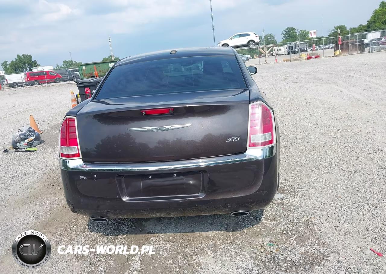 2012 Chrysler 300 Limited VIN:2C3CCACG8CH205685 - 17