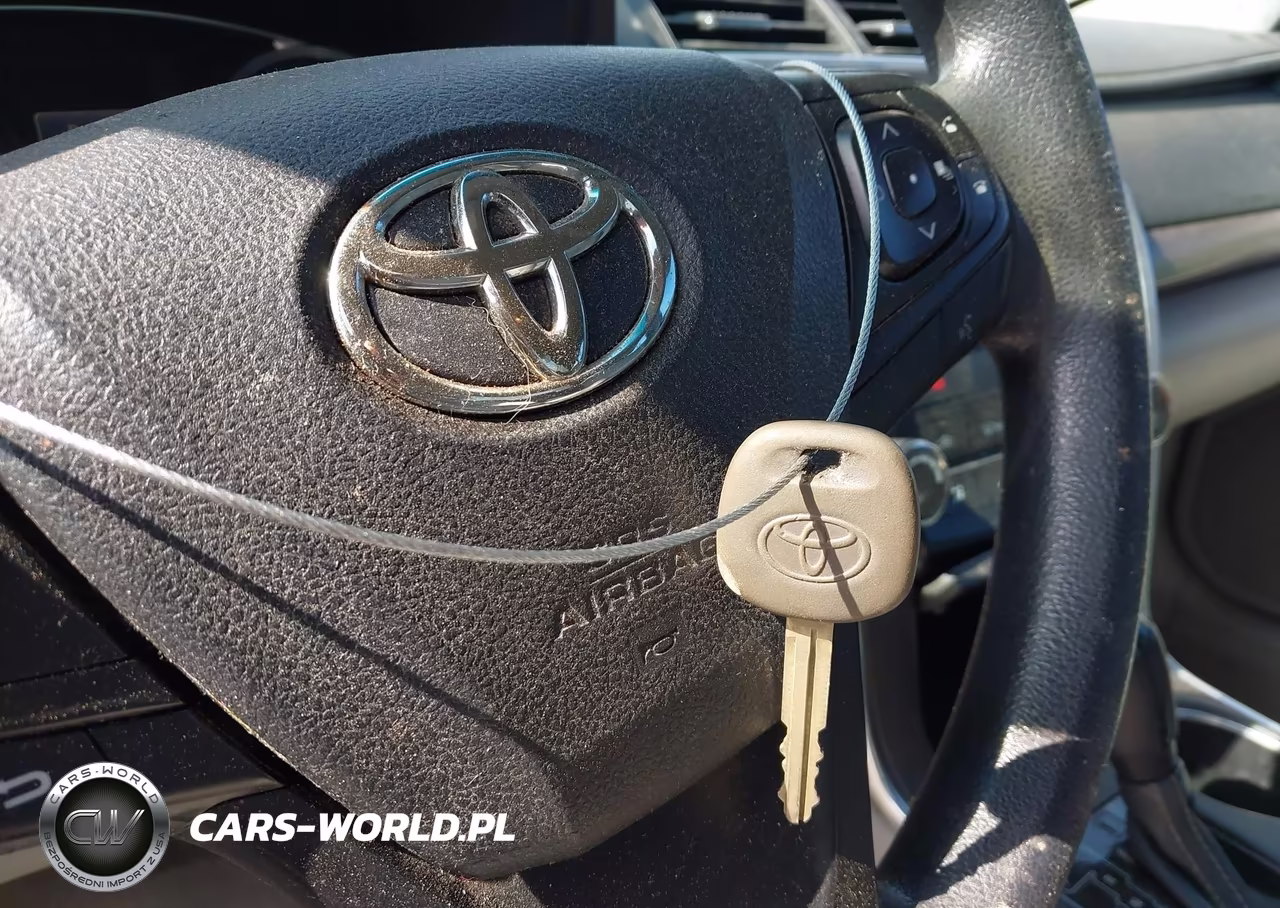 2016 Toyota Camry Le VIN:4T4BF1FK0GR522041 - 11