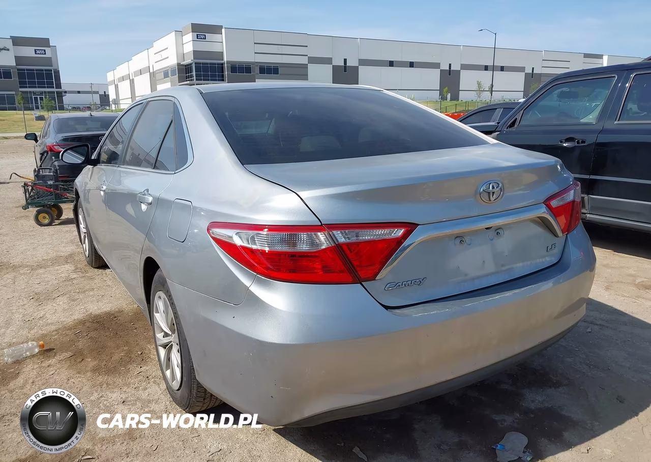 2016 Toyota Camry Le VIN:4T4BF1FK0GR522041 - 3