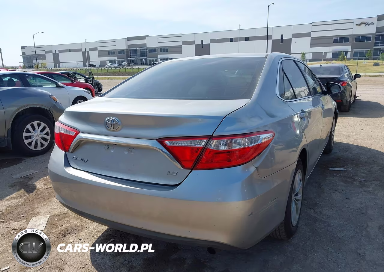 2016 Toyota Camry Le VIN:4T4BF1FK0GR522041 - 4