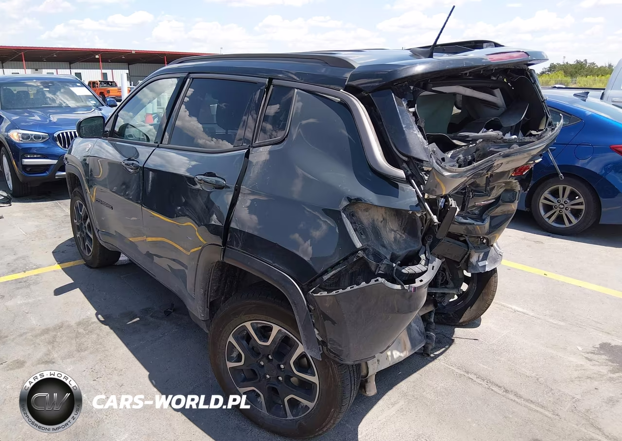 2018 Jeep Compass Trailhawk 4X4 VIN:3C4NJDDB3JT483638 - 3