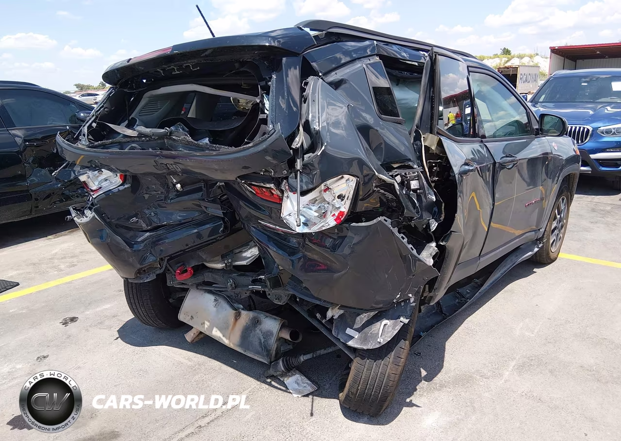 2018 Jeep Compass Trailhawk 4X4 VIN:3C4NJDDB3JT483638 - 4
