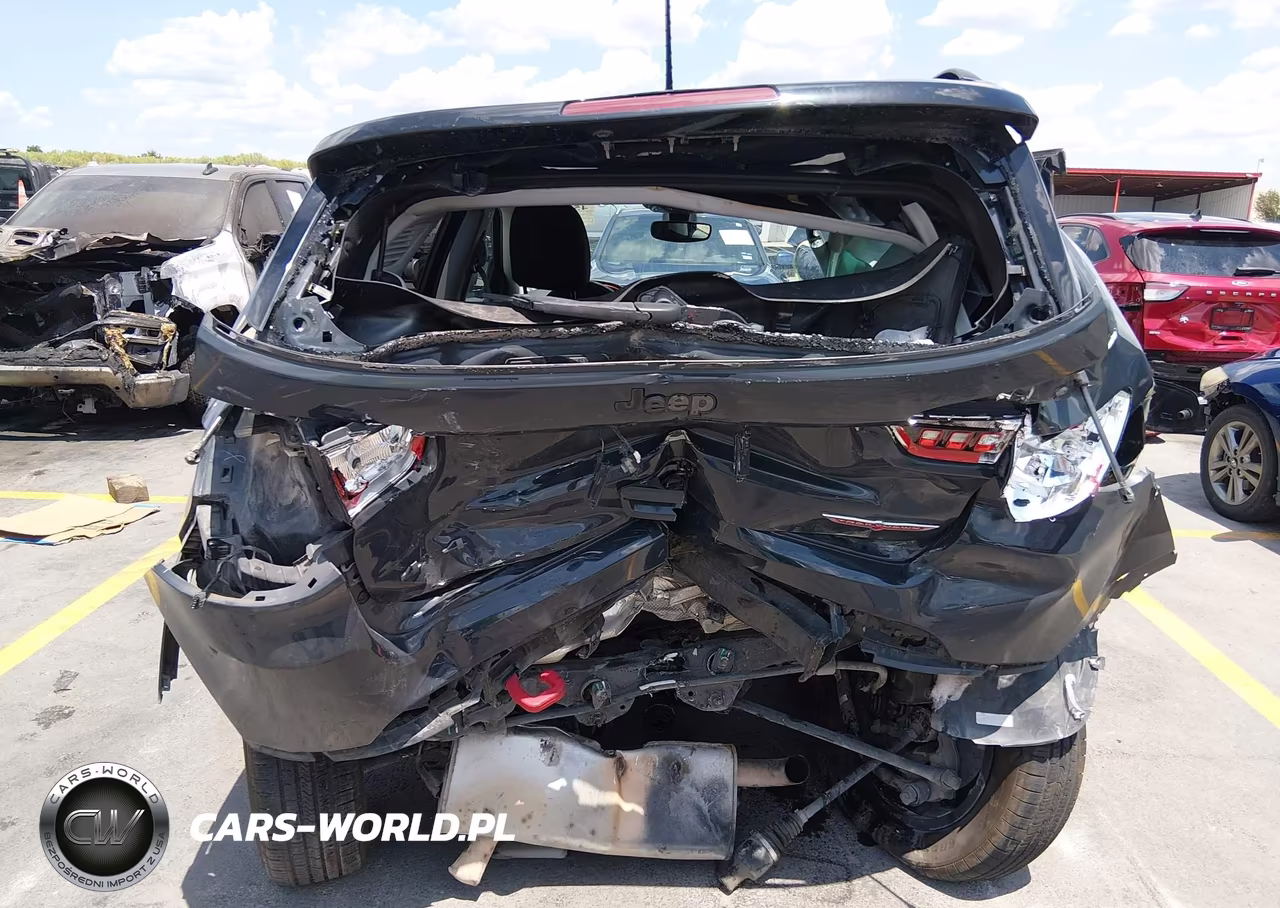 2018 Jeep Compass Trailhawk 4X4 VIN:3C4NJDDB3JT483638 - 6