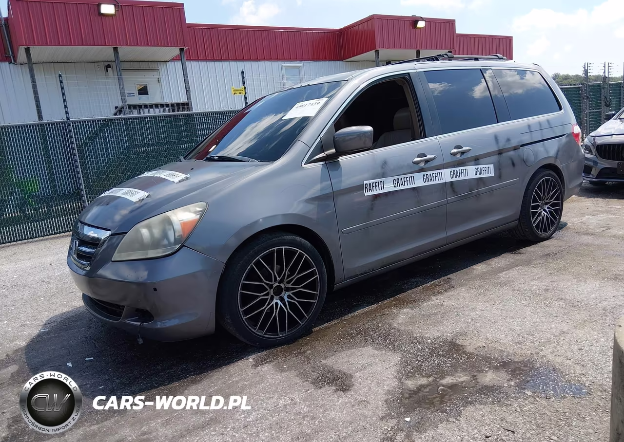 2006 Honda Odyssey Touring VIN:5FNRL38816B028913 - 2
