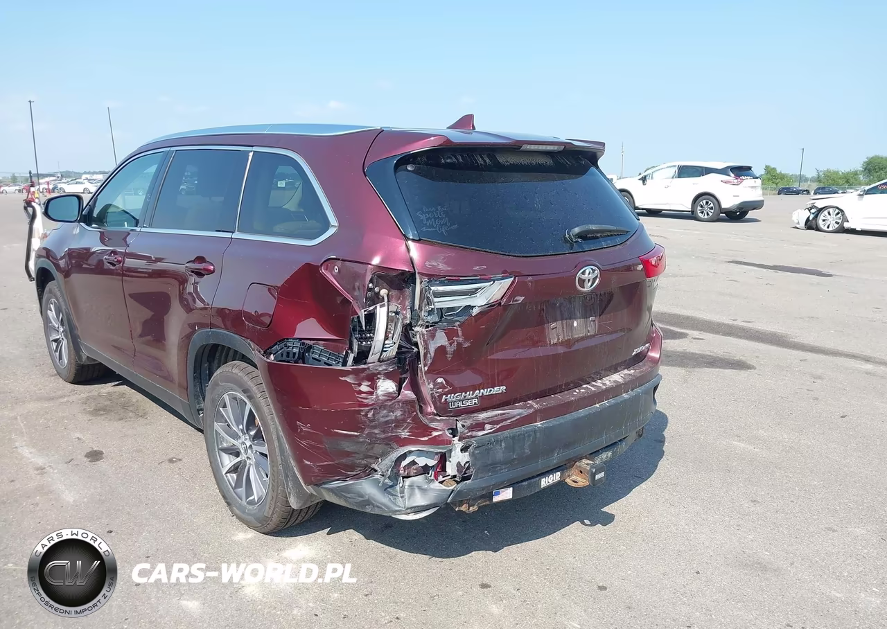 2019 Toyota Highlander Xle VIN:5TDJZRFH7KS702988 - 6
