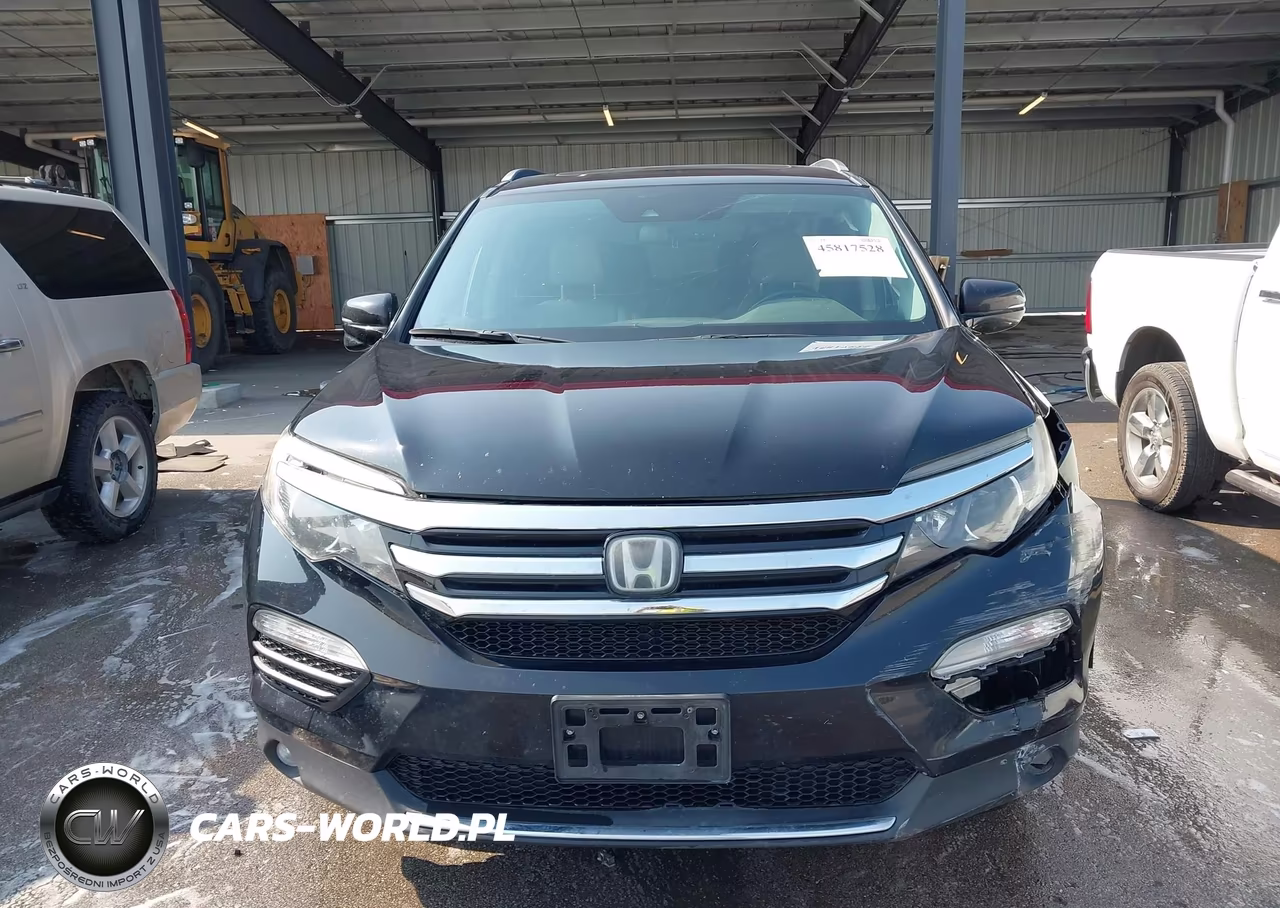 2018 Honda Pilot Touring VIN:5FNYF6H99JB014604 - 12