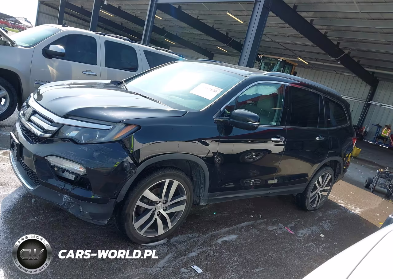 2018 Honda Pilot Touring VIN:5FNYF6H99JB014604 - 14