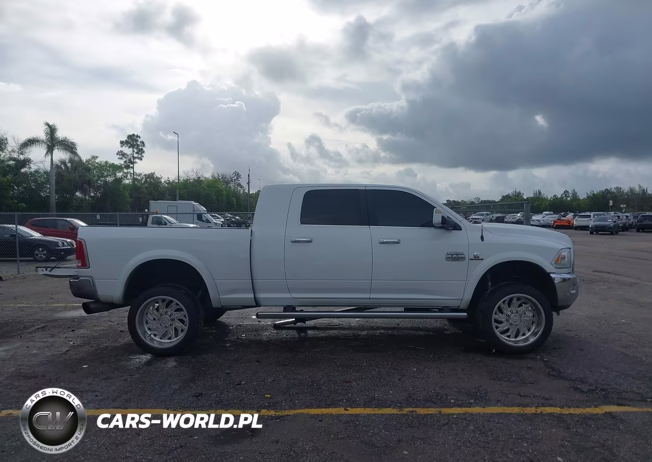 2017 Ram 3500 Laramie Longhorn 4X4 6'4 Box VIN:3C63R3NL4HG776170 - 13