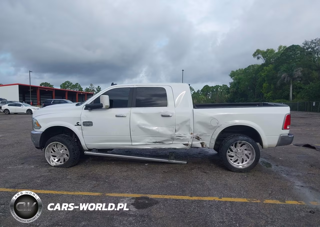 2017 Ram 3500 Laramie Longhorn 4X4 6'4 Box VIN:3C63R3NL4HG776170 - 14