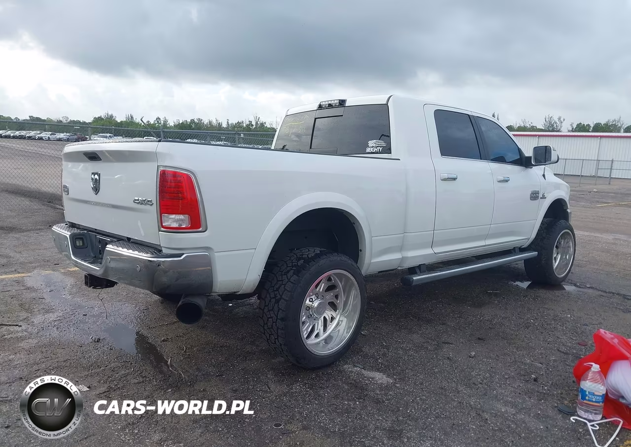2017 Ram 3500 Laramie Longhorn 4X4 6'4 Box VIN:3C63R3NL4HG776170 - 4