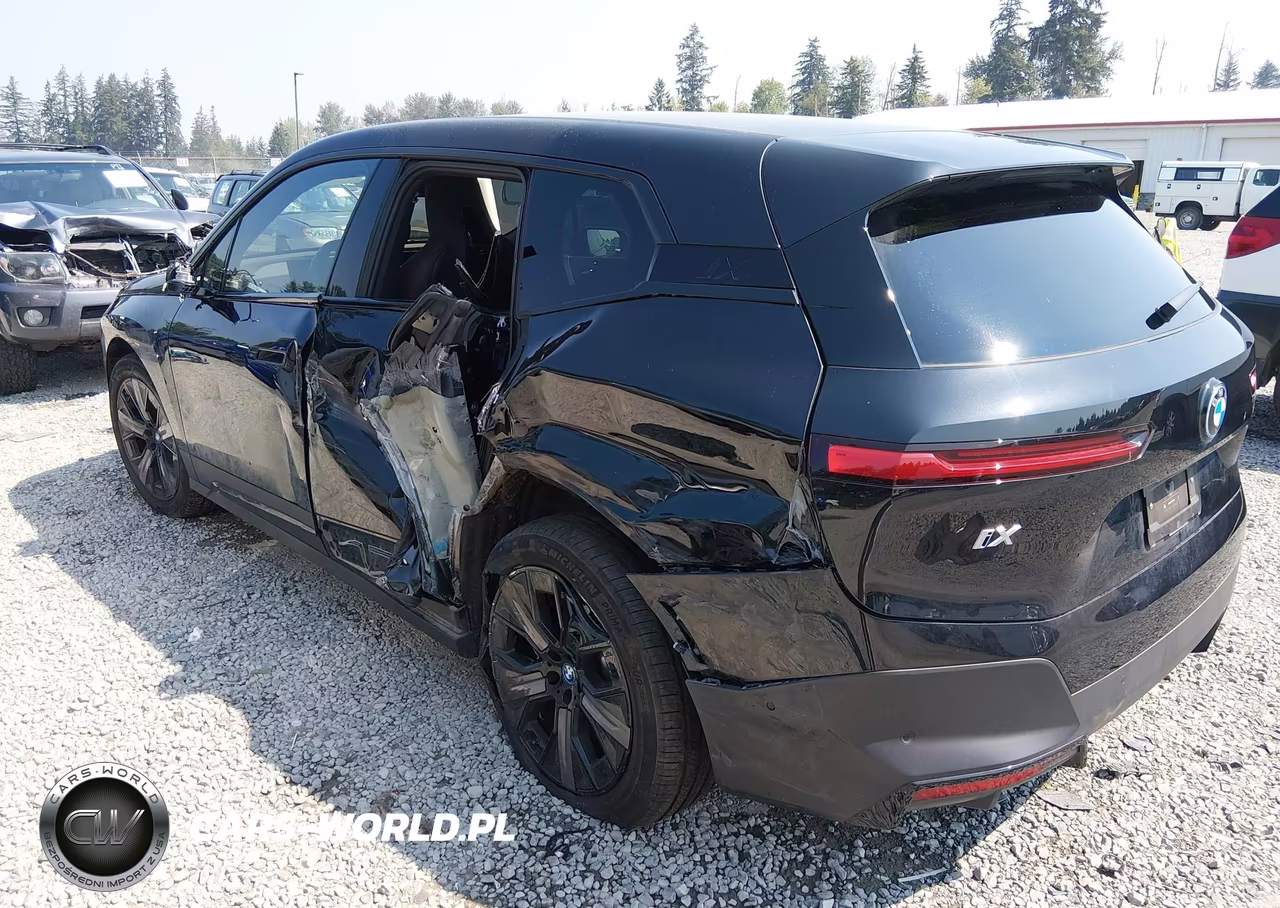 2025 BMW Ix xDrive50 VIN:WB523CF0XSCT23171 - 3