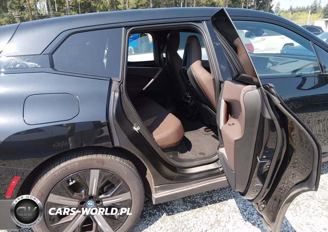 2025 BMW Ix xDrive50 VIN:WB523CF0XSCT23171 - 8