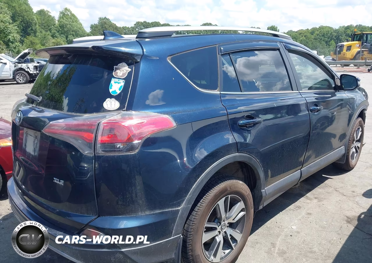 2018 Toyota Rav4 Xle VIN:JTMWFREV3JJ738369 - 4