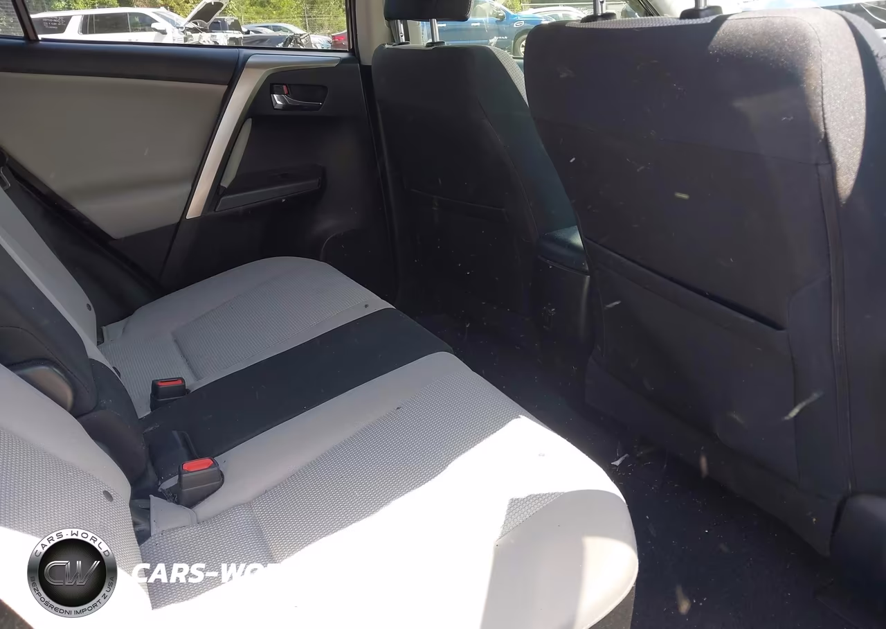 2018 Toyota Rav4 Xle VIN:JTMWFREV3JJ738369 - 8