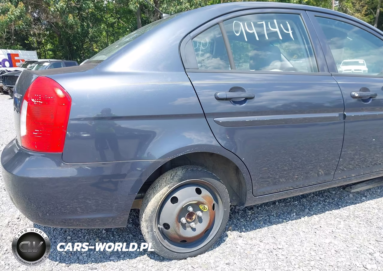 2009 Hyundai Accent Gls VIN:KMHCN46C79U285126 - 17