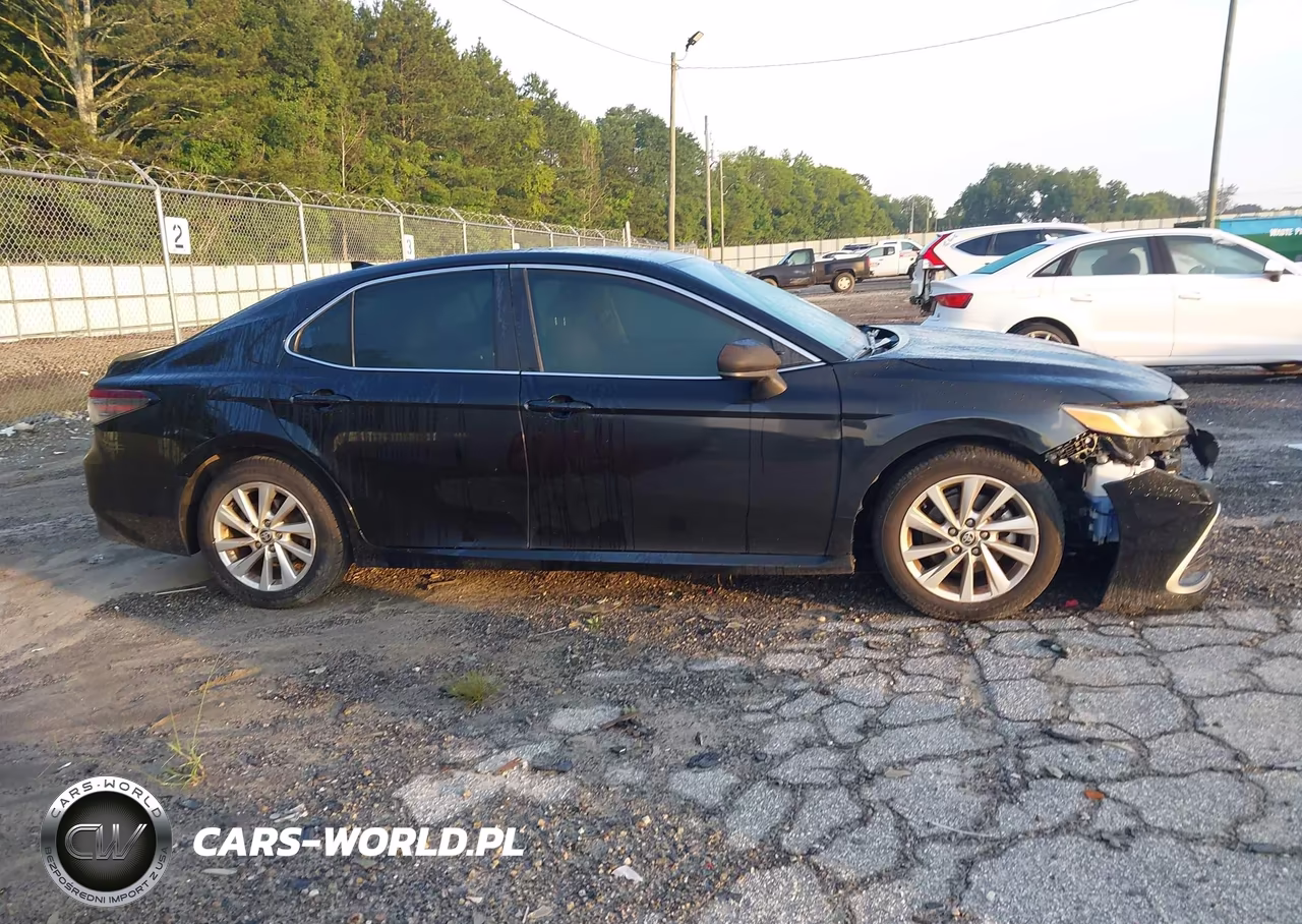 2021 Toyota Camry Le VIN:4T1C11AK8MU557894 - 13